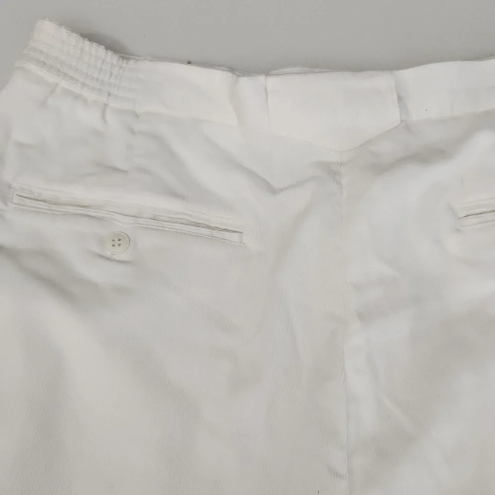 Izod Club shorts Size 16 womens Corduroy High waisted white